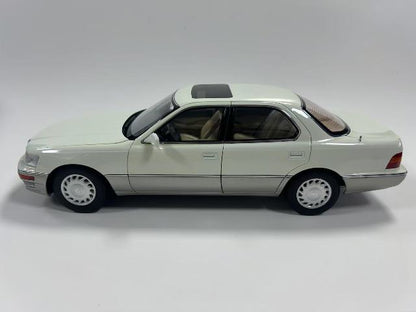 [ Pre-order ] 8230811W XiaoGuang MODEL 1:18 Lexus LS400 1993 White
