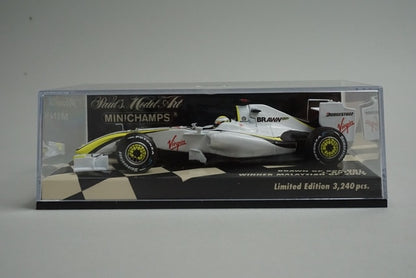 1:43 MINICHAMPS 400090222 Brown GP Malaysian GP 2009 #22 model car