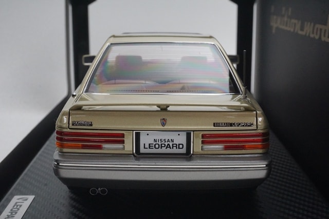 1:18 ignition model IG3699 Nissan Leopard 3.0 Ultima Gold/Silver model car