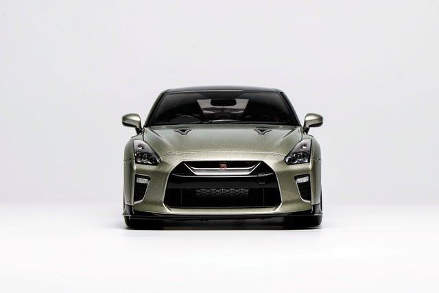 M83515 MOTORHELIX 1:18 Scale Nissan GT-R (R35) Track Edition Engineered By NISMO T-Spec 2022 Millennium Jade