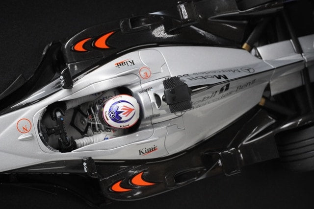 1:18 MINICHAMPS 530031816 McLaren Mercedes MP4-18 2003 #6 model car