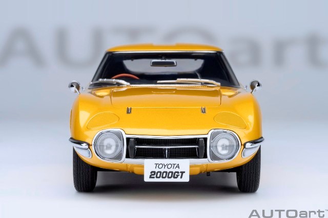 79549 AUTOart 1:18 Toyota 2000GT 1967 Gold model car