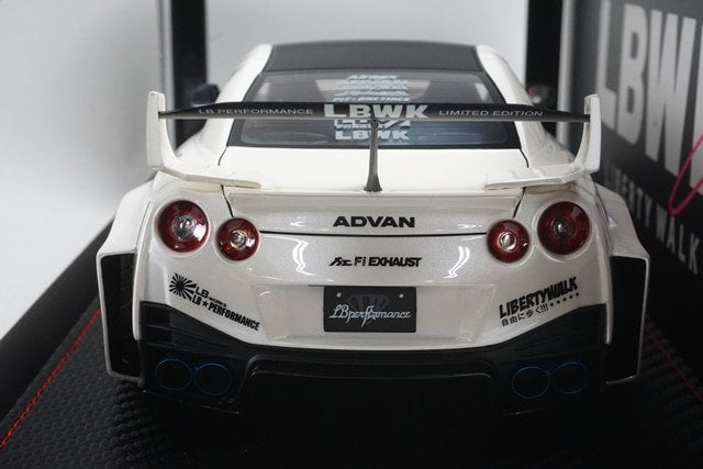 1:18 ignition model IG2358 LB-Silhouette WORKS GT Nissan 35GT-RR White Ms.Chisaki Kato