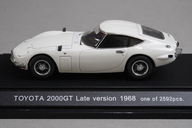1:43 EBBRO 43500 Toyota 2000GT Late Model 1968 model car