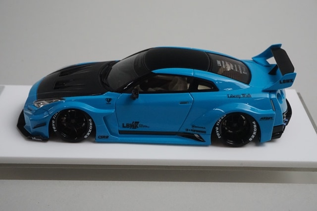 1:43 Make Up EIDOLON LB012D Nissan LBWK LB-Silhouette Works GT 35GT-RR Miami Blue