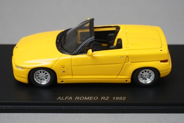 1:43 SPARK S0398 Alfa Romeo RZ 1992 model car