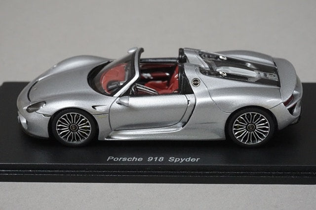 1:43 SPARK S4244 Porsche 918 Spyder 2014 model car
