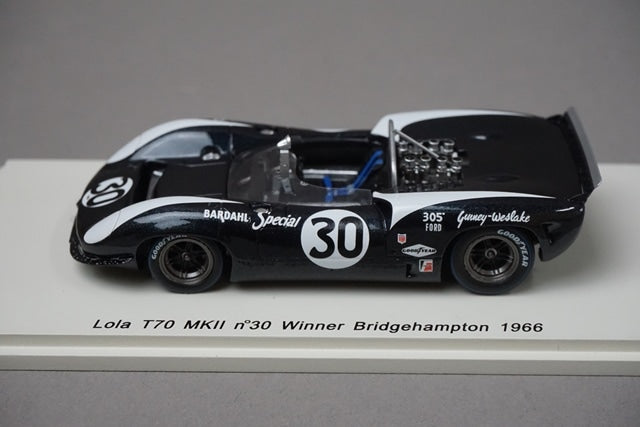 1:43 SPARK S1147 Lola T70 MK2 Bridgehampton 1966 #30 model car
