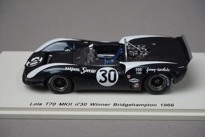 1:43 SPARK S1147 Lola T70 MK2 Bridgehampton 1966 #30 model car