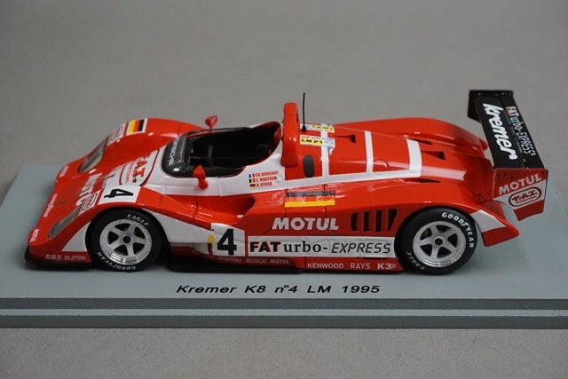 1:43 SPARK S0328 Porsche Kremer K8 Le Mans 1995 #4 model car