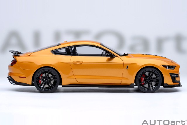[ Pre-order ] 73099 AUTOart 1:18 Ford Mustang Shelby GT500 (Orange with Black Stripes)
