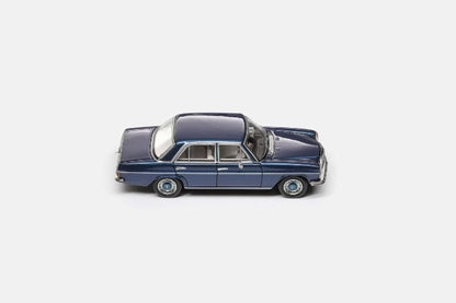[ Pre-order ] Maxwell 1:64 Mercedes-Benz 200 W114 Metallic Blue