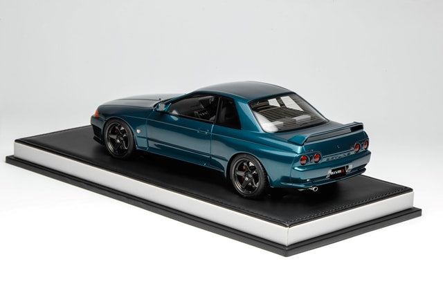 MH027MG MOTORHELIX 1:18 Nissan Skyline GT-R (R32) Customized Version Midnight Green model car