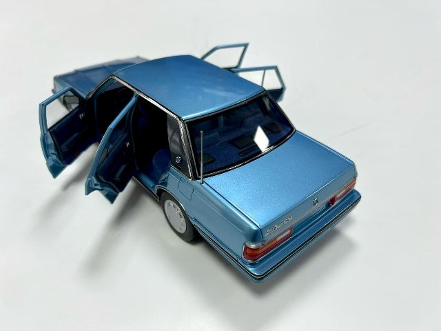 [ Pre-order ] 8251121LB XiaoGuang MODEL 1:18 Toyota Crown MS122 Light Blue