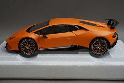 1:18 AUTOart 79152 Lamborghini Huracan Performante Matte Orange model car