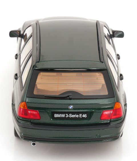 [ Pre-order ] KKDC181466 KK scale 1:18 BMW 3er E46 Touring 1999 Green Metallic