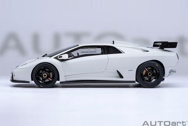 [ Pre-order ] 79136 AUTOart 1:18 Lamborghini Diablo GTR (White)