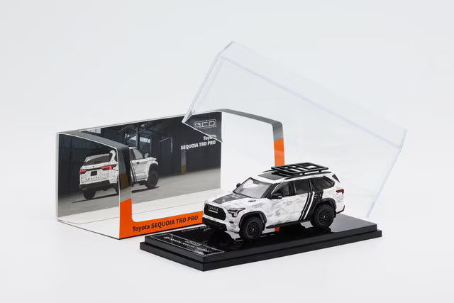 [ Pre-order ] KS-068-570 GCD Gaincorp Products 1:64 Toyota Sequoia SUV White Camouflage (LHD)