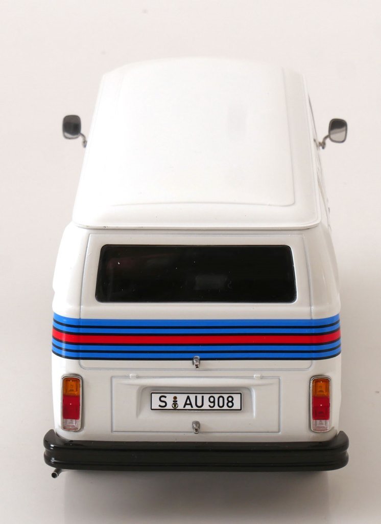 [ Pre-order ] KKDC181414 KK scale 1:18 Volkswagen T2b Kastenwagen Porsche Martini Racing 1972 White