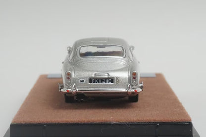 6250941S XiaoGuang MODEL 1:64 Aston Martin DB5 (007 version) Silver