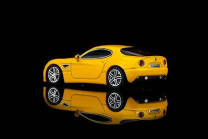 [ Pre-order ] M69054 MOTORHELIX 1:64 Alfa Romeo 8C Competizione 2008 Giallo Mica Yellow