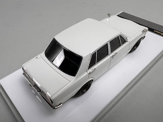 1:43 Make Up/Vision VM241C Nissan Skyline 2000GT-R (PGC10) 1969 White
