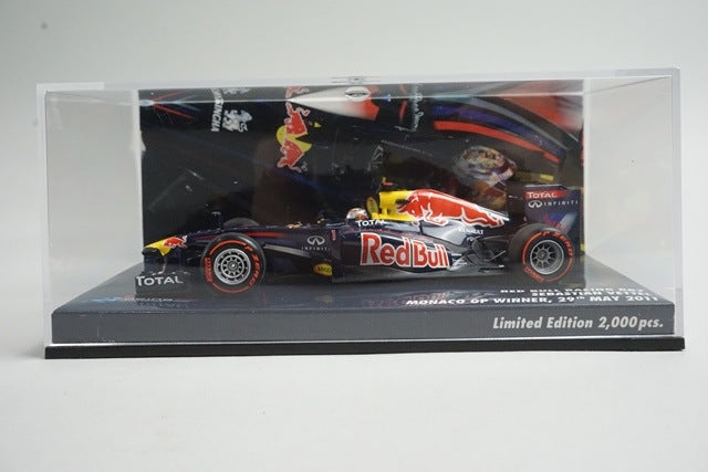 1:43 MINICHAMPS 413110401 Red Bull Racing RB7 Monaco GP 2011 #1 model car