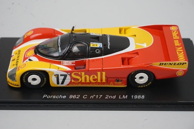 1:43 SPARK S0901 Porsche 962C LM Le Mans 1988 #17 Shell