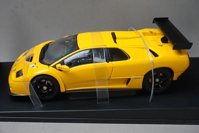 1:18 AUTOart 74521 Lamborghini Diablo GTR 2001 Yellow