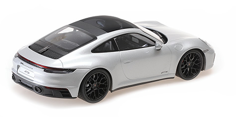 [ Back-order ] MINICHAMPS 155063104 1:18 Porsche 911 Carrera 4 GTS 2020 Silver model car