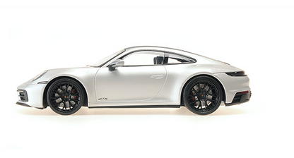 [ Back-order ] MINICHAMPS 155063104 1:18 Porsche 911 Carrera 4 GTS 2020 Silver model car