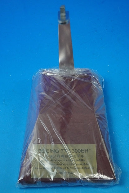 1:200 B777-300ER JASDF Japanese Government #80-1111 JG20108 ANA airplane model