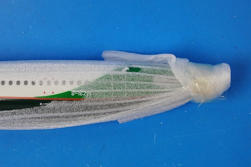 1:200 Airbus A321-200 EVA Air New Paint B-16221 10406 Hogan airplane model