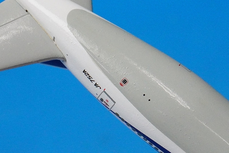 1:400 B777-300 ANA style painting JA752A NH40012 ANA airplane model