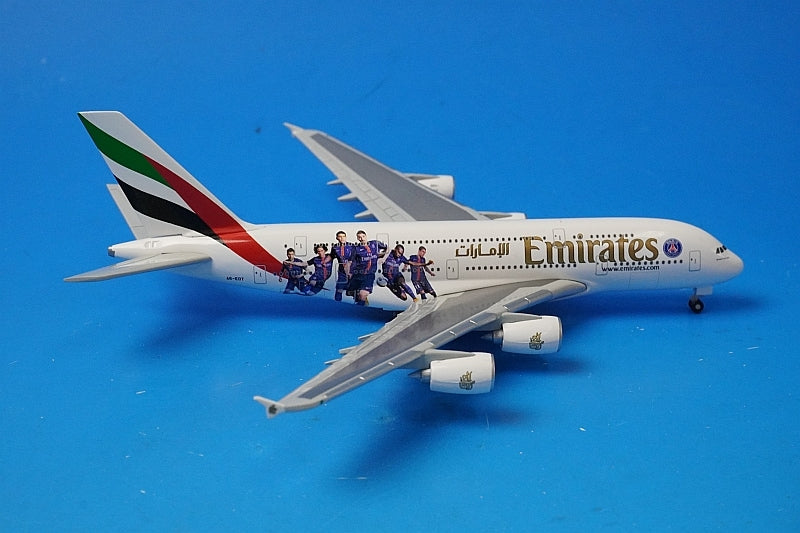 1:500 A380-800 Emirates Paris Saint-Germain A6-EOT 529440 Herpa airplane model