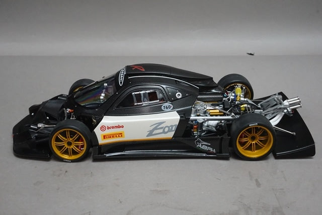 1:18 AUTOart 78271 Pagani Zonda Revolution Carbon Black / White Goodwood model car