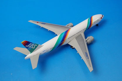1:400 B777-200 JAS Rainbow Seven JA8977 55050 Gulliver airplane model