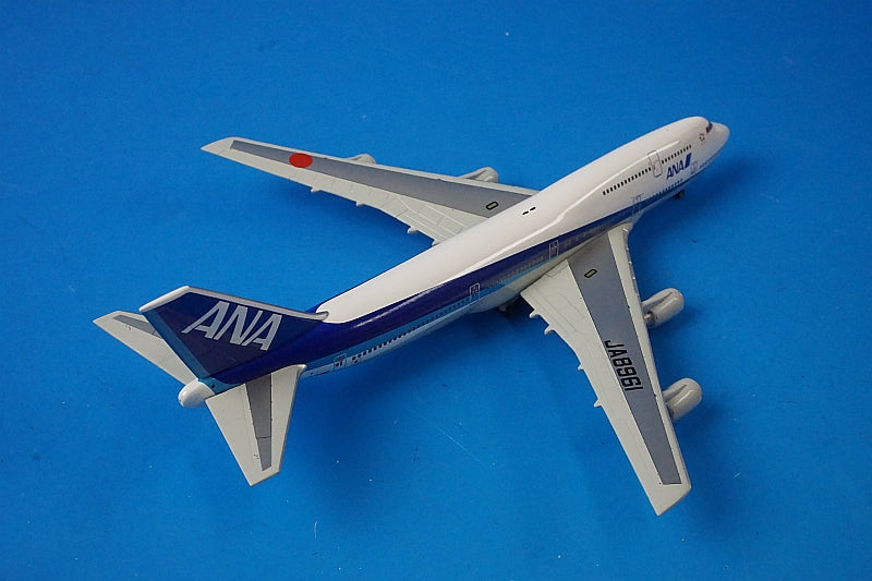 1:400 B747-400D ANA Last Flight Haneda Airport 408 spot apron board, ground vehicle (white) 17 set included JA8961 NHG40087 ANA