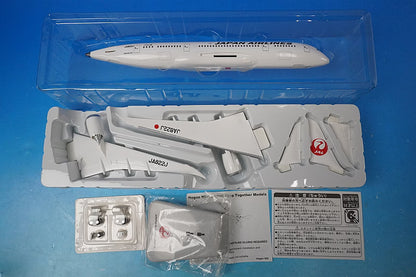 1:200 B787-8 JAL New Tsurumaru Paint JA822J BJQ1118 JALUX airplane model