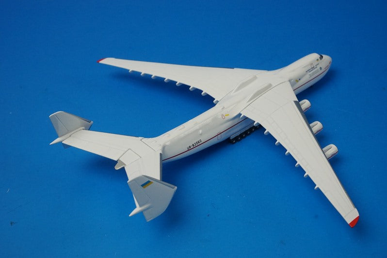 1:500 Antonov An-225 Mriya 00's red and white paint UR-82060 515436 Herpa