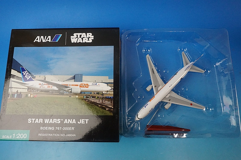 1:200 B767-300ER ANA STAR WARS with gear JA604A NH20096 ANA