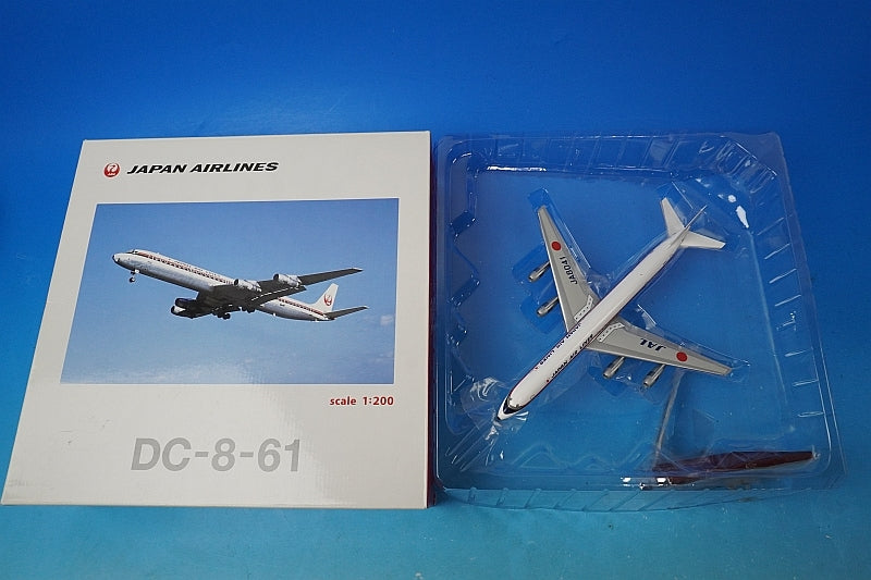1:200 DC-8-61 JAL Old Tsurumaru Paint JA8041 BJQ1190 JALUX airplane model