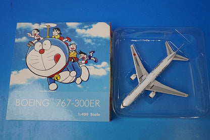 1:400 B767-300ER JAL Doraemon JA656J 04015 Phoenix airplane model