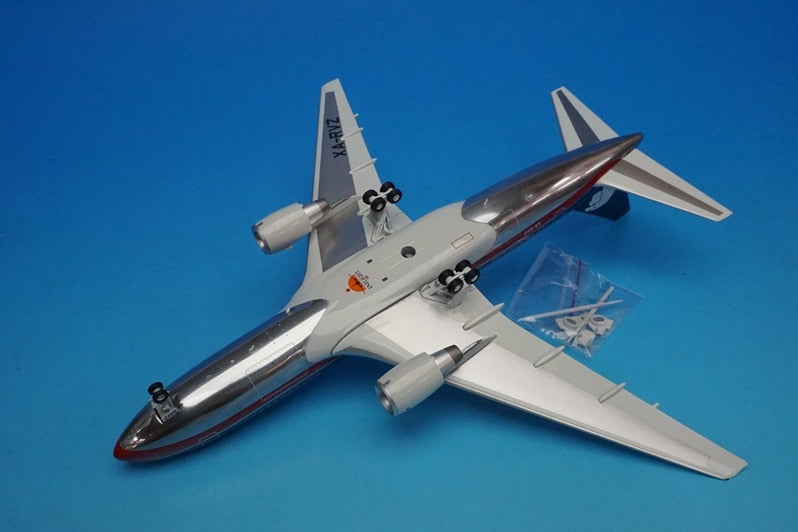 1:200 B767-200 AeroMexico XA-RVZ IF762AM0621P INFLIGHT airplane model