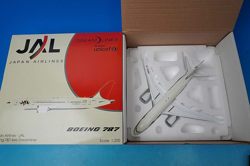 1:200 B787-8 JAL Arc Livery JA822J XX2886 JC Wings – Boost Gear