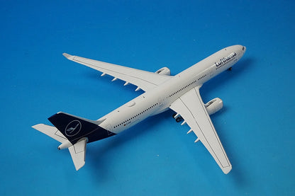 1:400 A330-300 Lufthansa D-AIKO GJDLH1831 Gemini airplane model