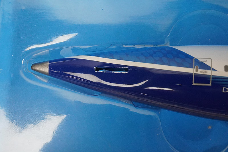 1:200 B787-9 Boeing House Color Main Wing Ground Position *No Registration Number 0397 Hogan airplane model