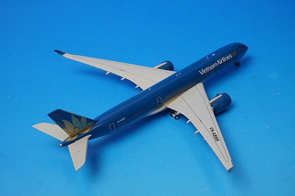 1:400 A350-900 Vietnam Airlines VN-A886 GJHVN1473 Gemini airplane model