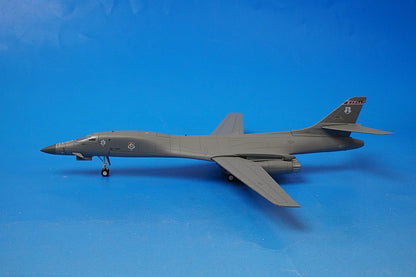 1:200 B-1B USAF 184th Bomber Wing 127th Bomber Squadron McConnell Base 559263 Herpa