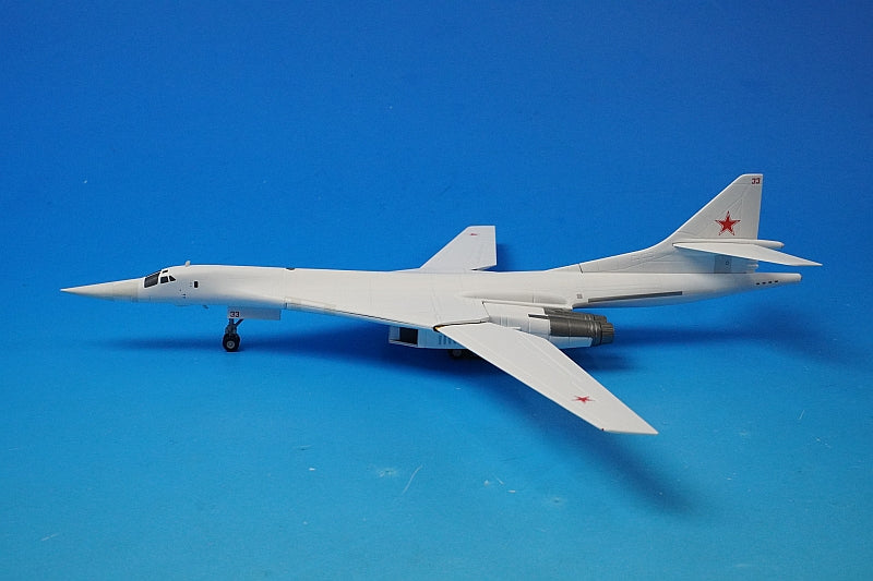 1:200 Tu-160 Blackjack Soviet Air Force 184th SSR Heavy Bombardment Regiment Pulirki Base #33 558785 Herpa